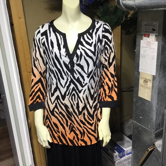 Ala Carte Travel Top - Picture 14 of 16